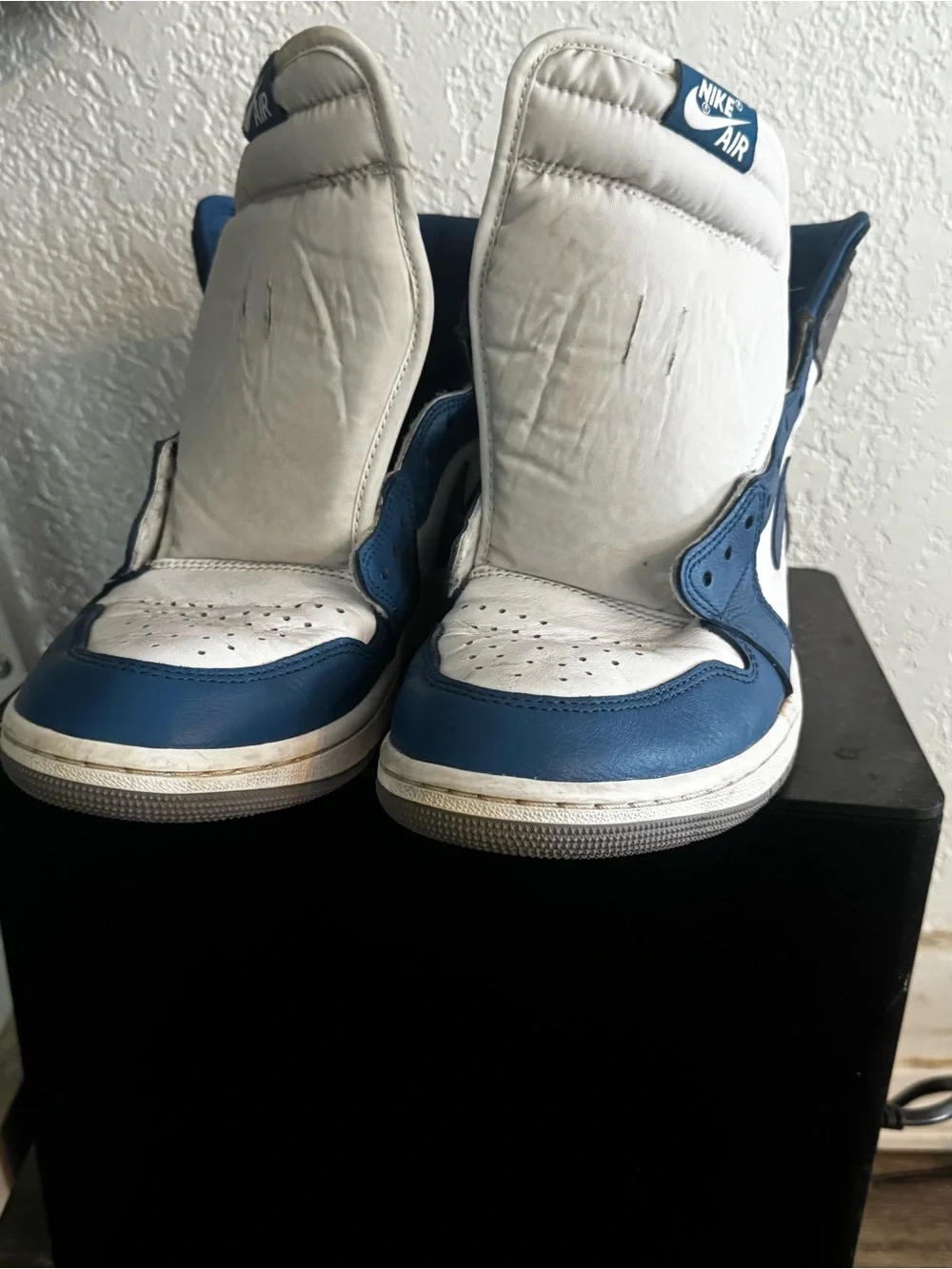 Nike Air Jordan 1 High - White & Blue